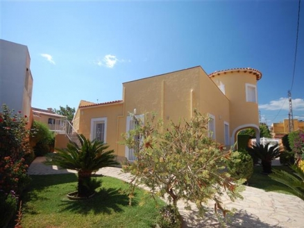 Villa for sale in town 185679