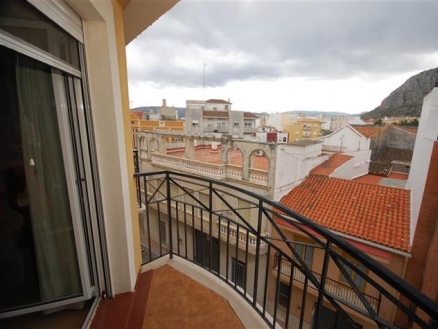 Apartment for sale in town 185995