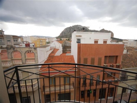 Apartment with 2 bedroom in town 185995