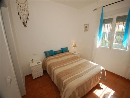 Villa for sale in town, Alicante 186002