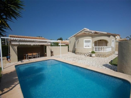 Villa for sale in town 186005