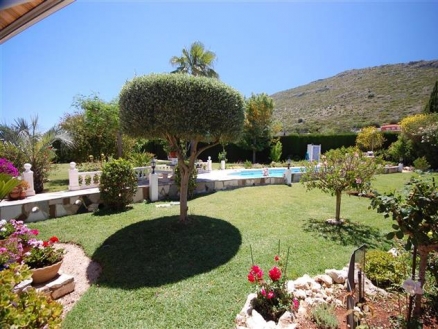 Villa&nbsp;for&nbsp;sale&nbsp;in&nbsp;town,&nbsp;Spain&nbsp;186007