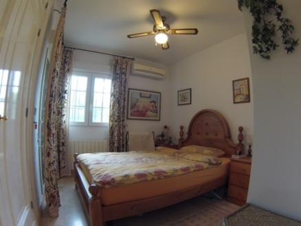 Villa&nbsp;with&nbsp;3&nbsp;bedroom&nbsp;in&nbsp;town,&nbsp;Spain&nbsp;186041