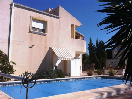 Villa&nbsp;for&nbsp;sale&nbsp;in&nbsp;town,&nbsp;Spain&nbsp;186059