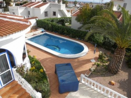 Villa for sale in town, Spain 186076