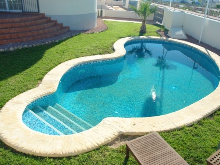 Villa&nbsp;for&nbsp;sale&nbsp;in&nbsp;town,&nbsp;Spain&nbsp;186097