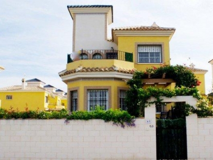 Villa&nbsp;for&nbsp;sale&nbsp;in&nbsp;town&nbsp;186103