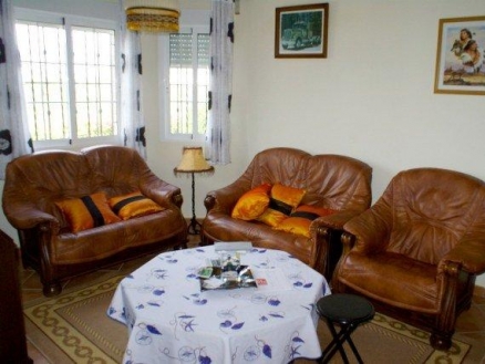 Villa&nbsp;for&nbsp;sale&nbsp;in&nbsp;town,&nbsp;Spain&nbsp;186103