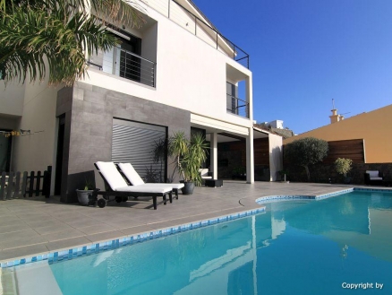 Townhome with 5 bedroom in town, Spain 186490