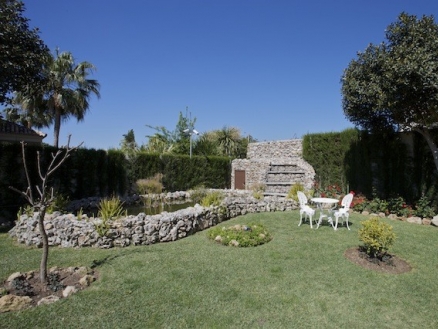 Villa with 4 bedroom in town 186744