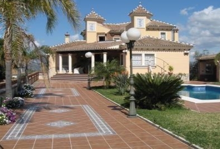 Alhaurin&nbsp;De&nbsp;La&nbsp;Torre&nbsp;property:&nbsp;Villa&nbsp;for&nbsp;sale&nbsp;in&nbsp;Alhaurin&nbsp;De&nbsp;La&nbsp;Torre,&nbsp;Spain&nbsp;187144