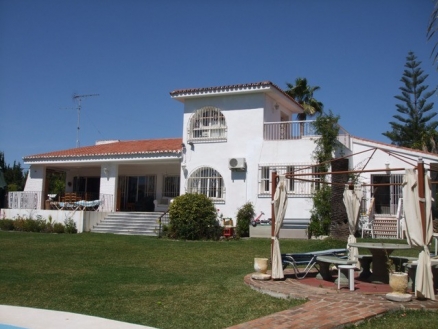 El Paraiso property: Malaga property | 6 bedroom Villa 187243