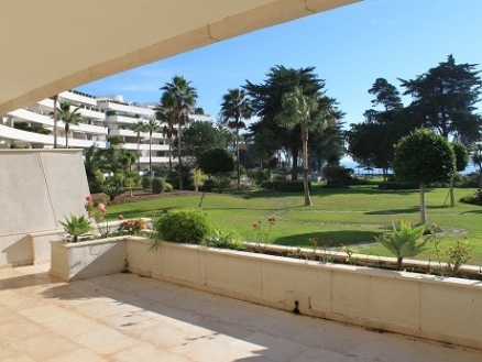 Estepona property: Apartment for sale in Estepona, Malaga 187296