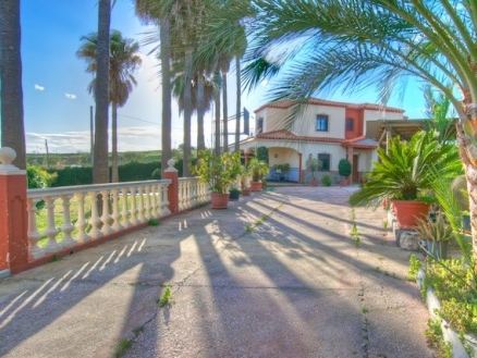 Estepona property: Villa with 5 bedroom in Estepona 187334