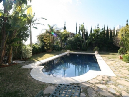 El Paraiso property: Villa for sale in El Paraiso, Spain 187396
