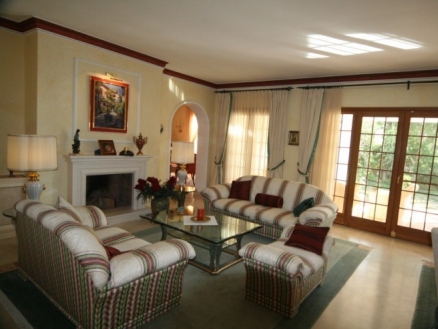 El Paraiso property: Villa with 3 bedroom in El Paraiso, Spain 187396