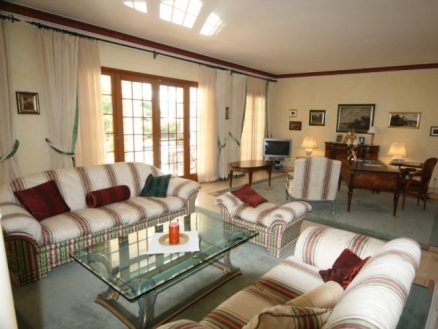 El Paraiso property: Malaga property | 3 bedroom Villa 187396
