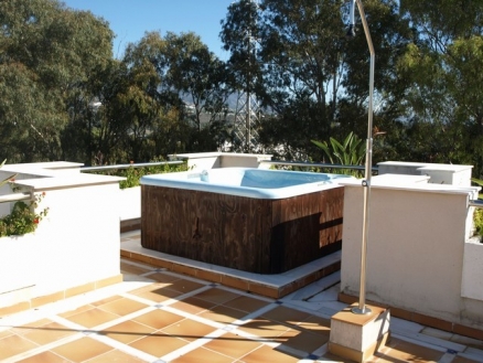 Nueva Andalucia property: Apartment with 4 bedroom in Nueva Andalucia, Spain 187410
