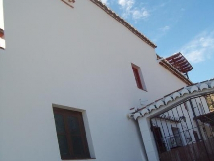 Malaga&nbsp;property&nbsp;|&nbsp;3&nbsp;bedroom&nbsp;Villa&nbsp;187545