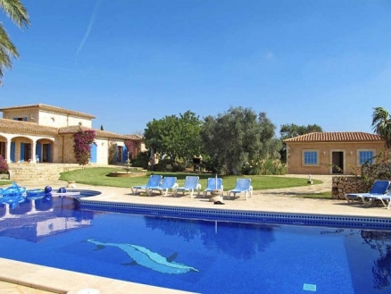 Villa&nbsp;for&nbsp;sale&nbsp;in&nbsp;town,&nbsp;Spain&nbsp;187592