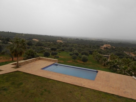 Villa&nbsp;with&nbsp;6&nbsp;bedroom&nbsp;in&nbsp;town&nbsp;187593