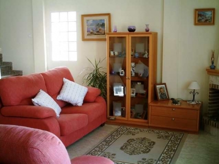 Villa&nbsp;with&nbsp;3&nbsp;bedroom&nbsp;in&nbsp;town&nbsp;187762