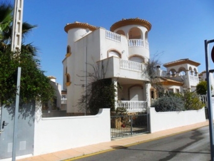 Villa&nbsp;with&nbsp;3&nbsp;bedroom&nbsp;in&nbsp;town&nbsp;187946