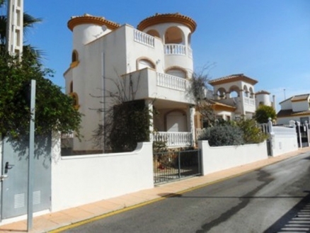 Villa&nbsp;with&nbsp;3&nbsp;bedroom&nbsp;in&nbsp;town,&nbsp;Spain&nbsp;187946