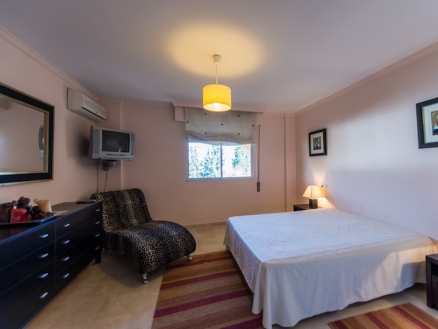 Nueva Andalucia property: Apartment with 3 bedroom in Nueva Andalucia, Spain 189319