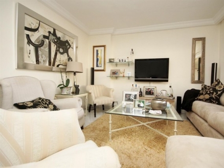 Apartment with 3 bedroom in town 189333