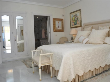 Estepona property: Apartment with 3 bedroom in Estepona 189388