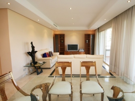 town Apartment 189415