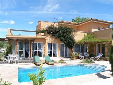 Estepona property: Villa for sale in Estepona 189424