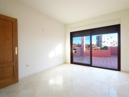 Las Chapas De Marbella property: Apartment for sale in Las Chapas De Marbella, Malaga 189440