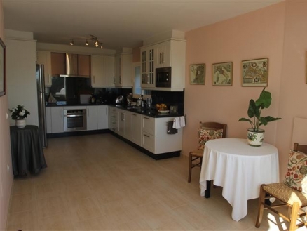 Townhome with 3 bedroom in town, Spain 189475
