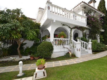 Villa with 6 bedroom in town 189504