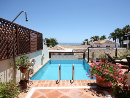 Villa with 4 bedroom in town 189663