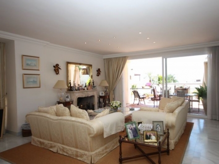 Villa for sale in town, Malaga 189663