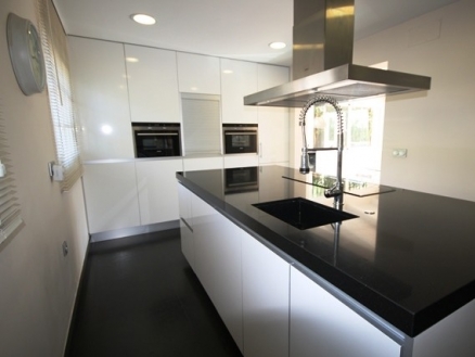 Nueva Andalucia property: Villa for sale in Nueva Andalucia, Malaga 189719