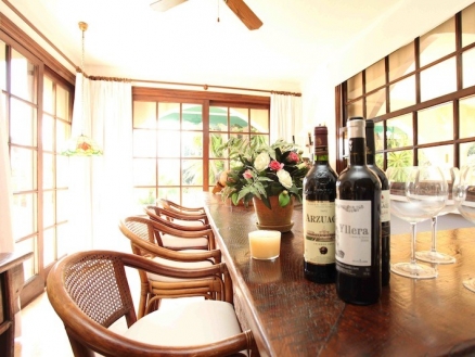 El Paraiso property: Villa with 8 bedroom in El Paraiso, Spain 189845