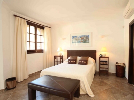 El Paraiso property: Villa for sale in El Paraiso, Malaga 189845