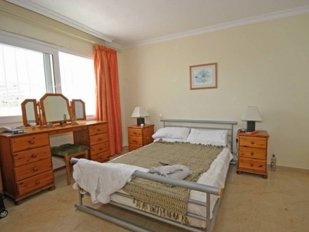 El Paraiso property: Apartment with 2 bedroom in El Paraiso, Spain 189951