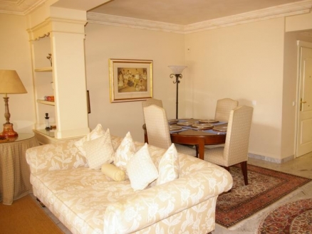 Apartment with 3 bedroom in town 190141