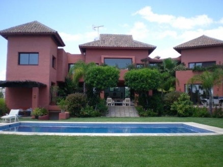 Villa for sale in town 193078