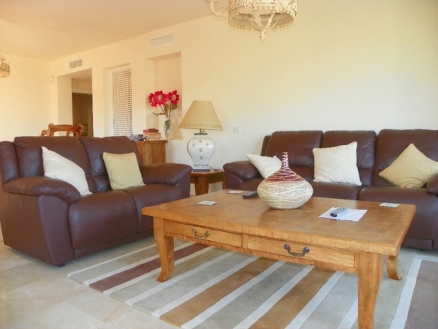 Estepona property: Apartment with 3 bedroom in Estepona 195561