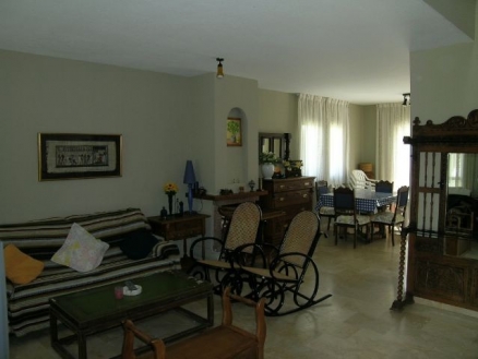 Townhome&nbsp;with&nbsp;3&nbsp;bedroom&nbsp;in&nbsp;town&nbsp;197056