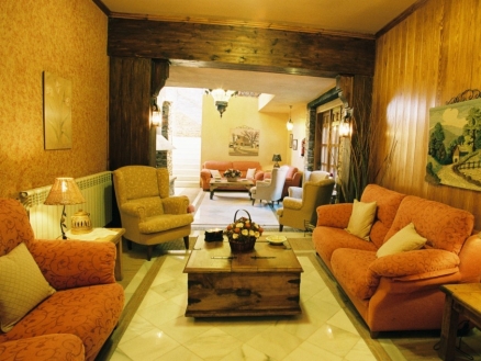 Guadix&nbsp;property:&nbsp;Granada&nbsp;property&nbsp;|&nbsp;9+&nbsp;bedroom&nbsp;Commercial&nbsp;197547