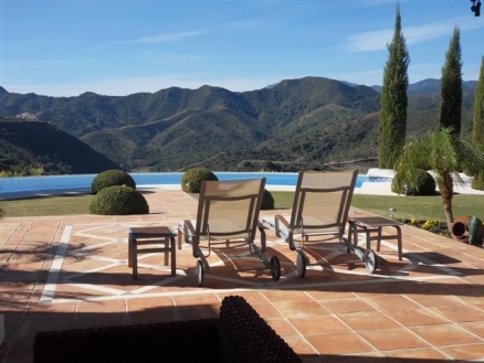 Villa&nbsp;for&nbsp;sale&nbsp;in&nbsp;town,&nbsp;Spain&nbsp;198190