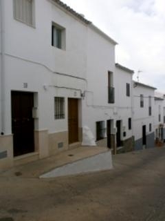 Olvera property: Townhome for sale in Olvera 198935