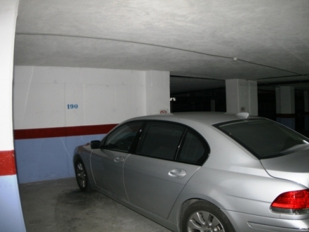 town Apartment 202119